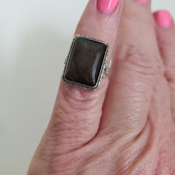 Sterling Silver Ring with Square Framed Labradori… - image 6