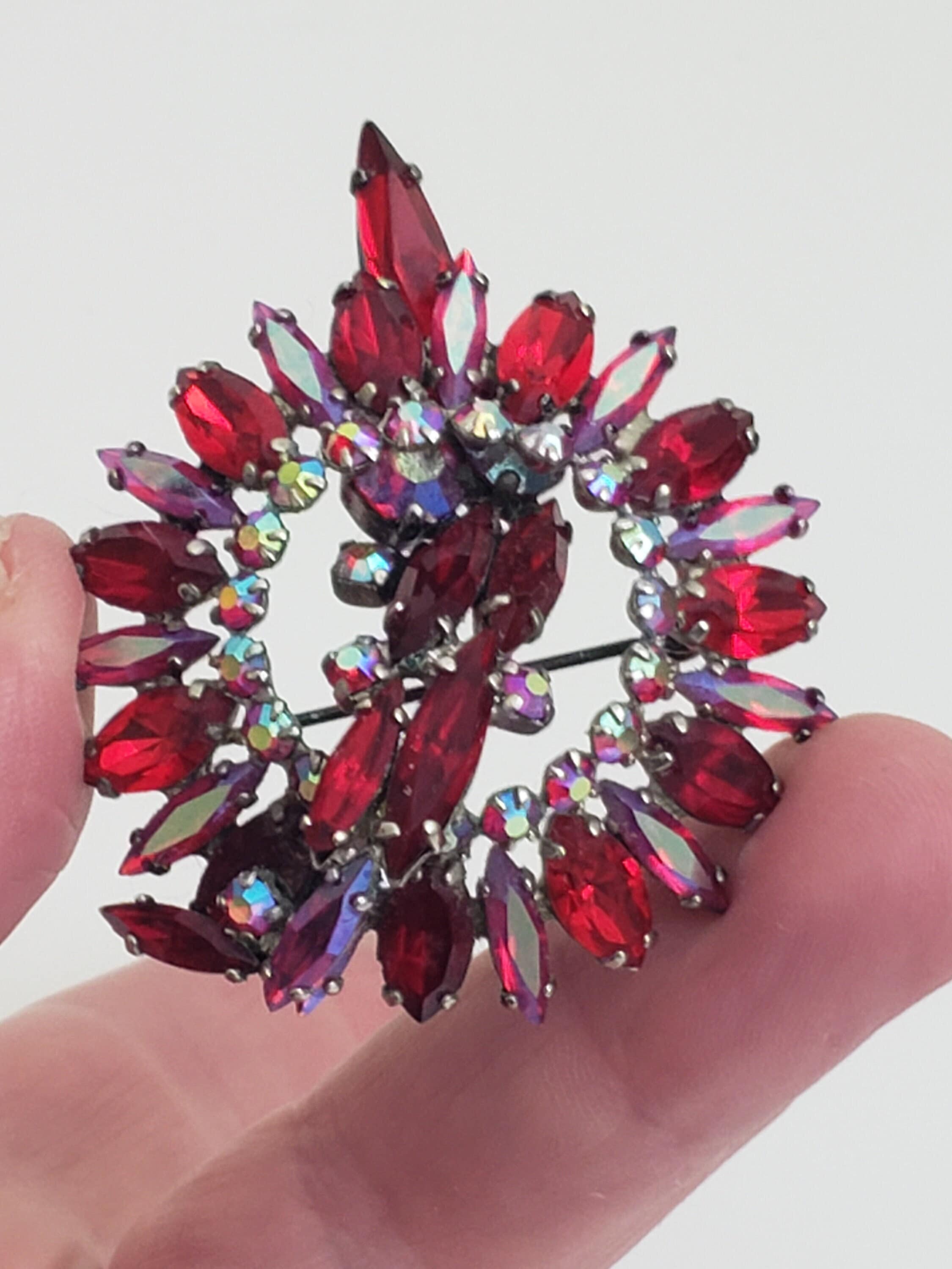 1950's　red rhinestone　fringe　brooch Vintage 1950's Stunning Rhinestone Fringe Brooch 1950's