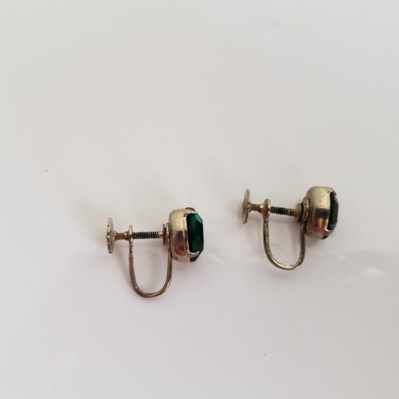 Mid Century Solitaire Glass Simulated Emerald Scr… - image 3