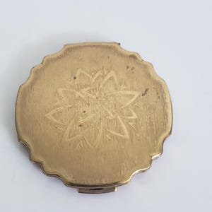 Mid Century Stratton Powder Compact: Gold Tone Floral Design, Collectible Makeup