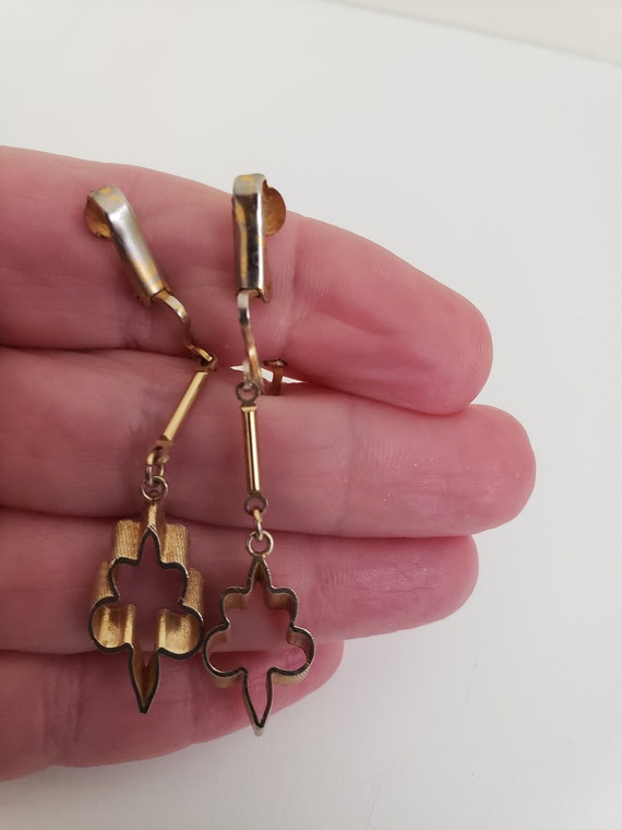 Paire De Boucles D'Oreilles Clips Vintage - Décor Géométrique Moderniste - Métal Argenté Et Strass