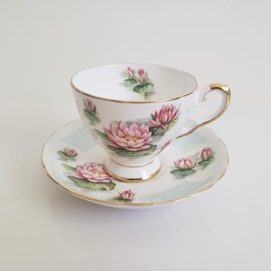 Vintage Tuscan Birthday Flowers Series Teacup and Saucer Set, July Water Lily, D1097 Mid Century Collectible Teacup