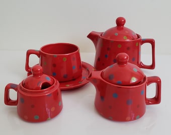 ヴィンテージ レッド ポルカドット ティーセット（アイアンストーン