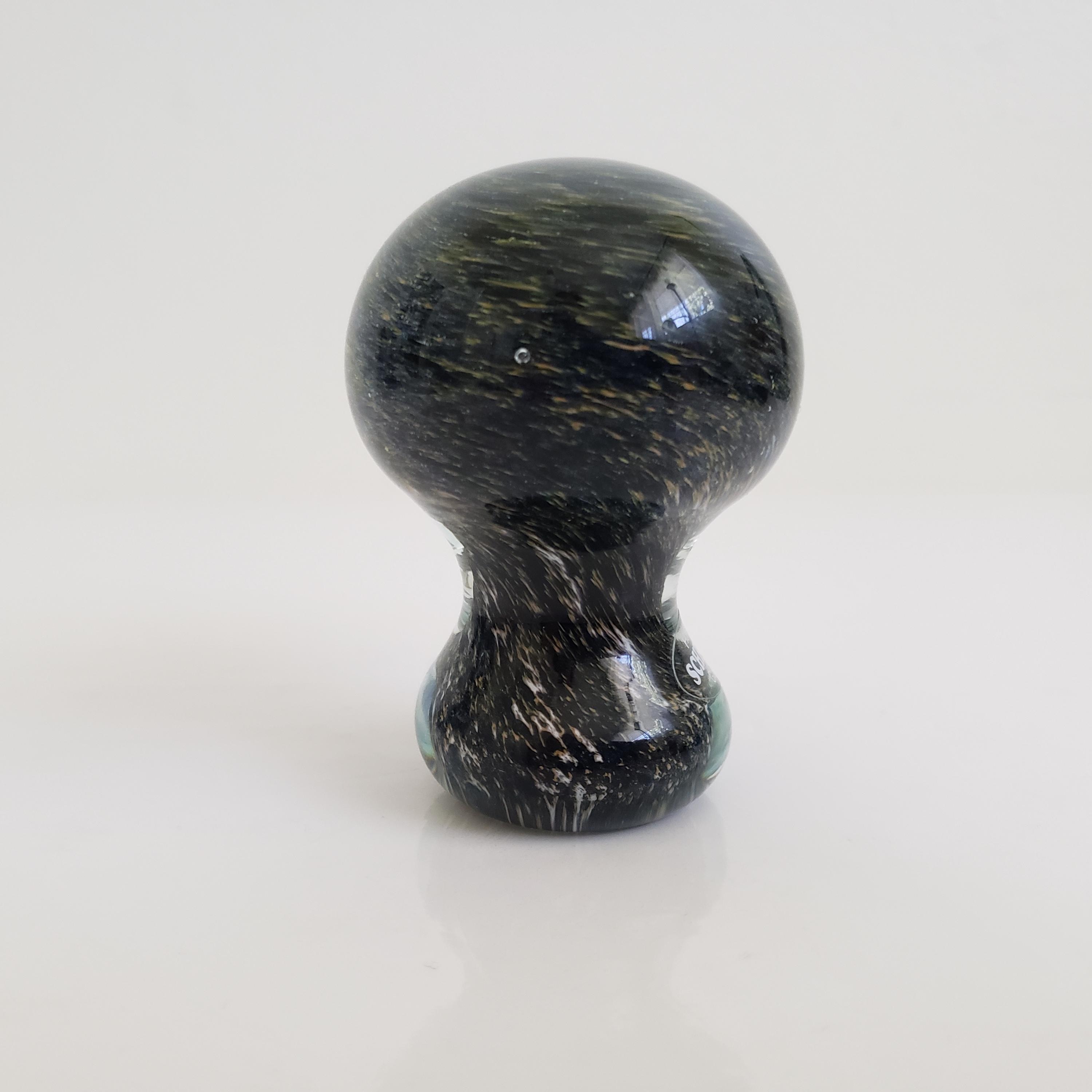 Handblown Art Glass Kiwi Bird Paperweight: Schroder's Glass, New