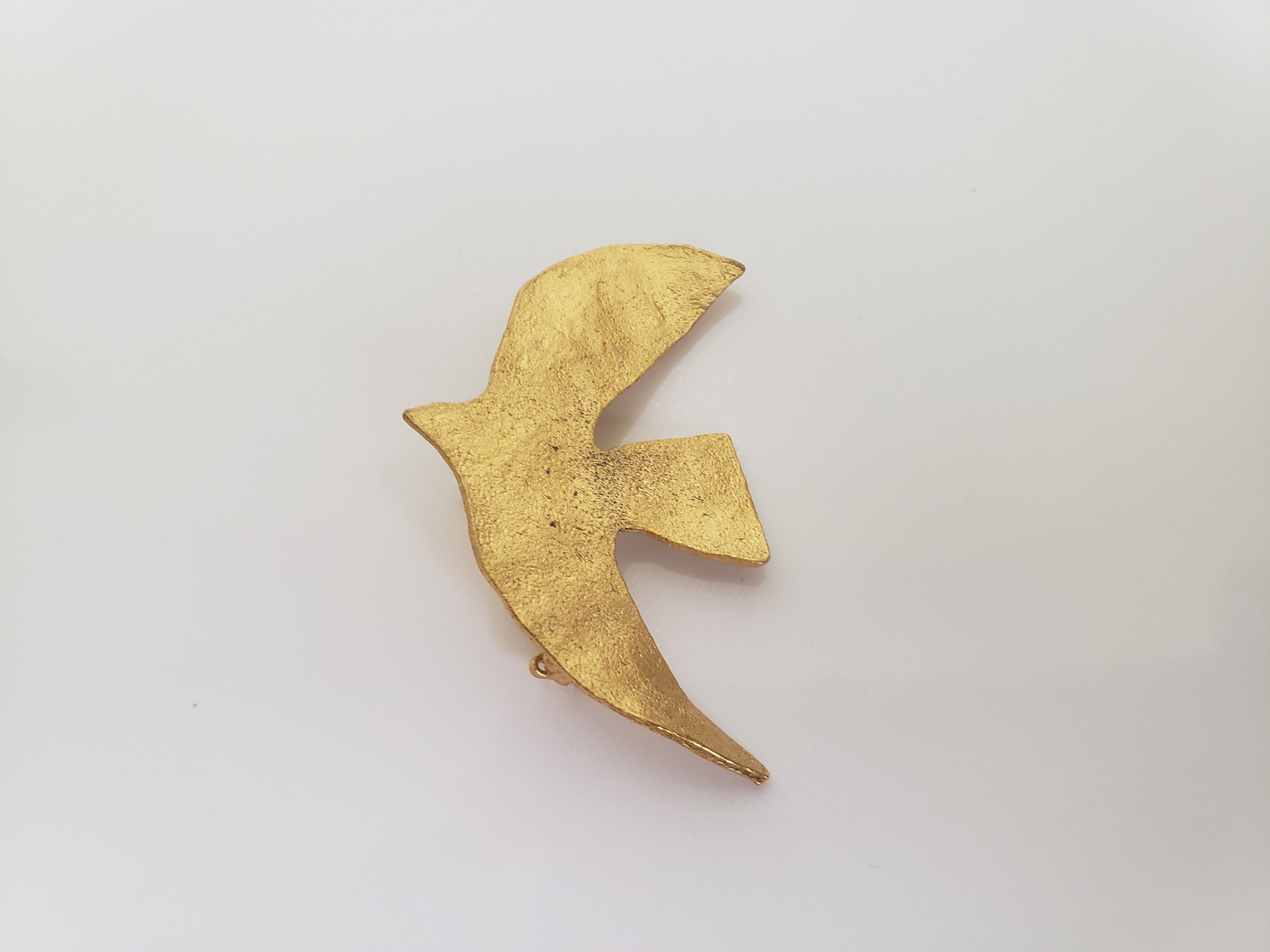 Louis Féraud 1990s Gold-Tone Logo Curb Chain Brooch – Featherstone Vintage