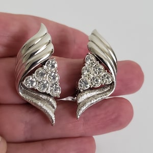 Mid Century Vendome Clear Crystal Rhinestone and Silver Tone Metal Clip On Earrings, Triangular Rhinestone Cluster, Bridal Earrings