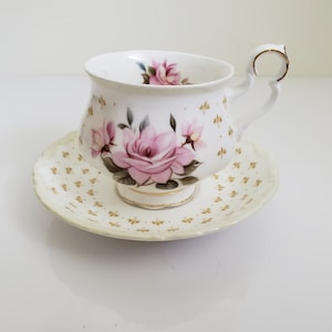 Royal Albert Marie Louise Teacup and Saucer Set