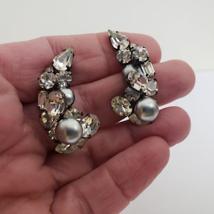 Mid Century Faux Pearl and Crystal Rhinestone Climber Earrings, Vintage Clip On Earrings, Grey and Clear, Silver Tone Metal