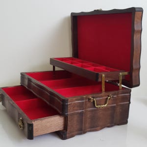 Joyero de madera de mediados de siglo con herrajes de latón, diseñado por Mele Japan Jewellery Case, almacenamiento de joyas vintage
