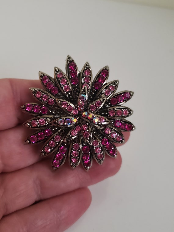 Vintage Starburst Brooch: Pink Rhinestone Floral Cluster Pin  Vintage Red Pink Rhinestone Starburst Brooch Silver Tone Floral Pin main image 0