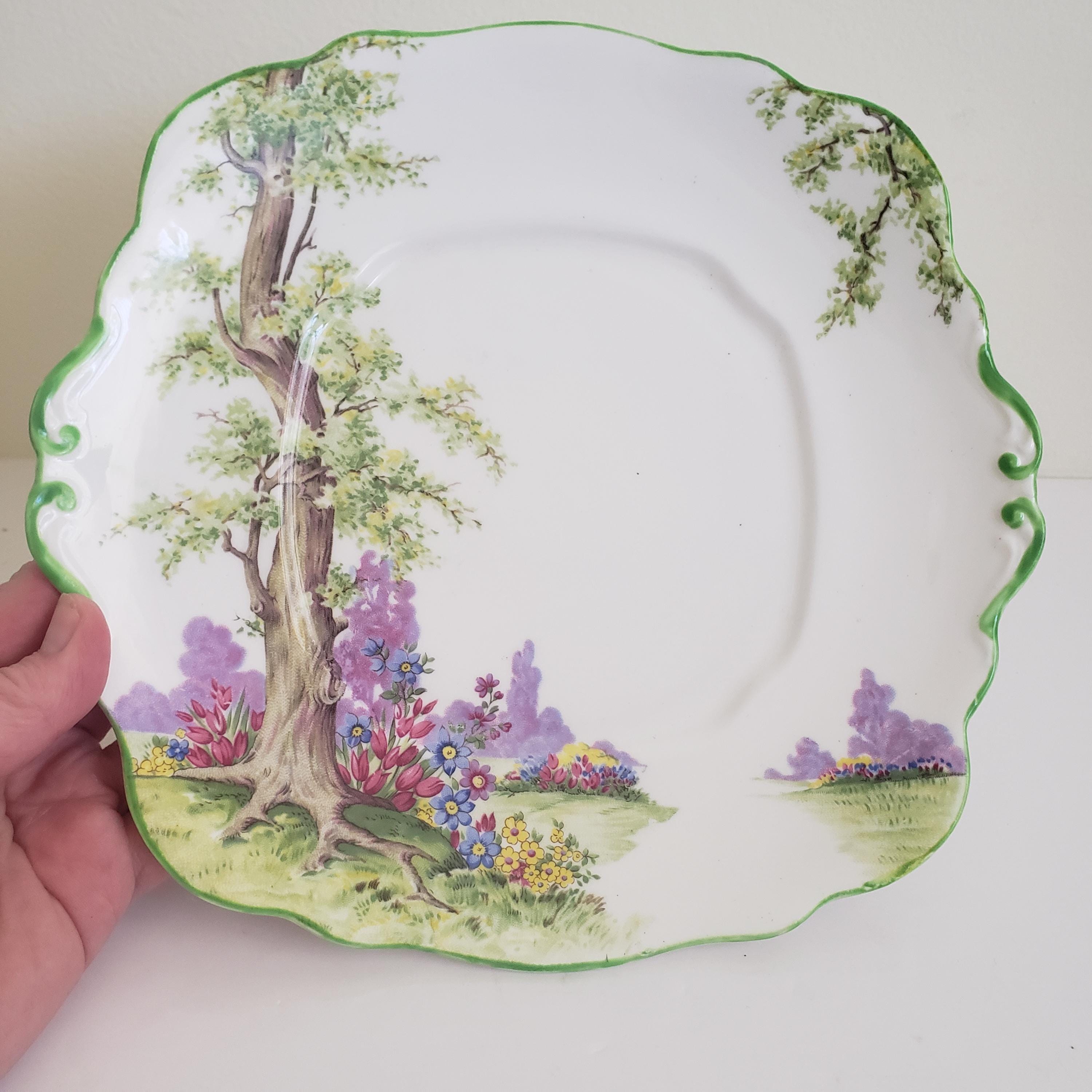 アンティーク ロイヤルアルバート グリーンウッドツリー スクエアプレート アンティーク ロイヤル アルバート ケーキプレート：グリーンウッド