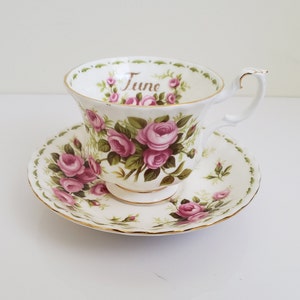 Conjunto de xícara e pires vintage Royal Albert June Roses flor do mês