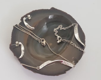 Vintage Avon Rhinestone Jewelry Set: Silver Tone Necklace, Bracelet, Earrings
