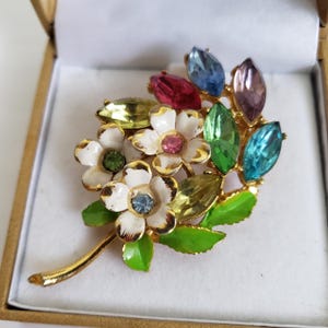 1930s to 1940s Enamel and Rhinestone Floral Spray Brooch on Gold Tone Metal, Unsigned