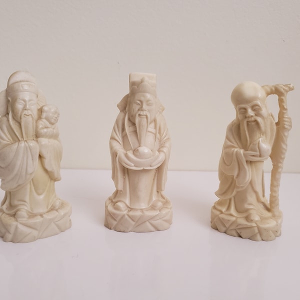 Vintage gegoten hars Chinese Sanxing godheid beeldjes, Fuk, Luk en Sau, taoïstische iconen van zegeningen, welvaart en een lang leven