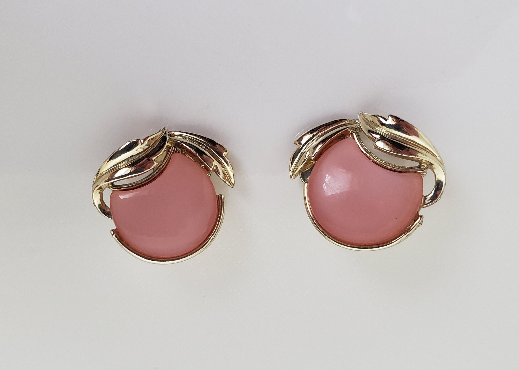 Coro pink earrings - Etsy 日本