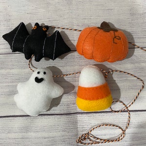 Felt Halloween Garland: Spooky Party Decor, Photo Prop