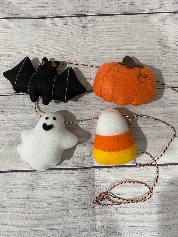 Felt Halloween Garland: Spooky Party Decor, Photo Prop