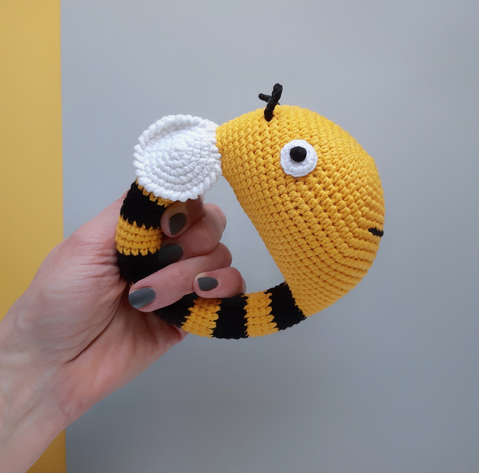 BUMBLE BEE GIFT/Baby rattle toy/Birthday gift/Present for Etsy