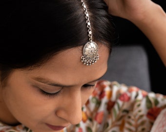 Moh Petal ghughri Maangtika , Handcrafted Maangtika  , Gifts for her , Statement Piece , Hair Accessory ,Hair Chain , Head Jewellery