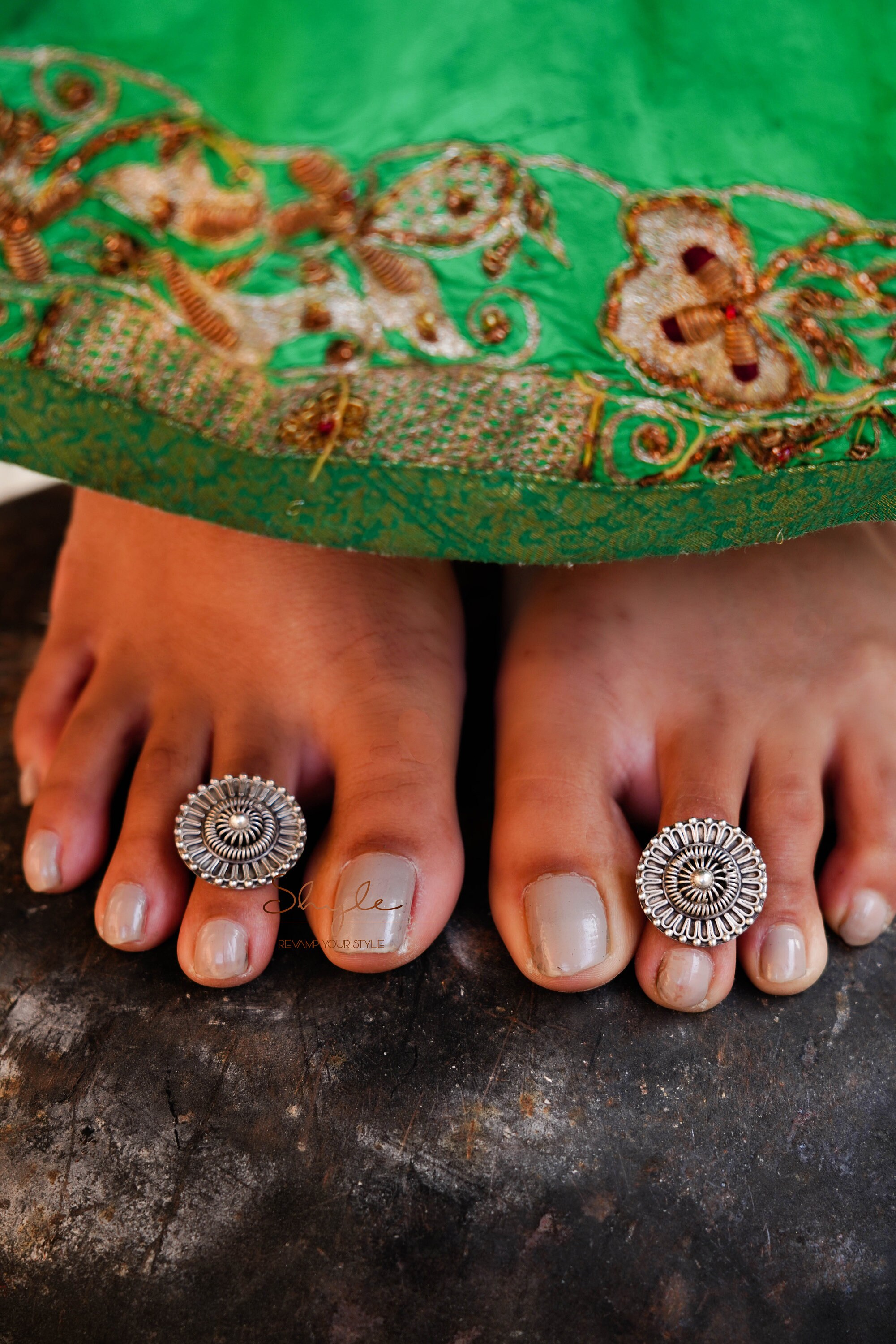 Traditional Bichhiya design: दुल्हनों के लिए new बिछिया design || Bridal  toe ring / natural anshika - YouTube