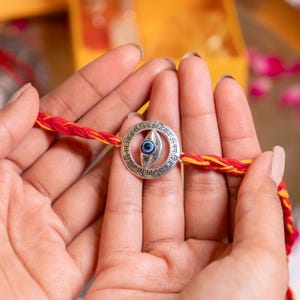 925 Sterling Silber Shiva Trinetra Evil Eye Rakhi, handgefertigte indische reine Silber Rakhi mit 925 Stempel, Rakhi für Brüder / Schwestern / Kinder