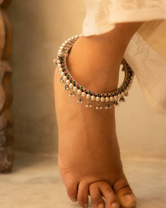 Sterling Silver Jadau Ankle Kada, Embossed Ghughri, Handmade Anklet
