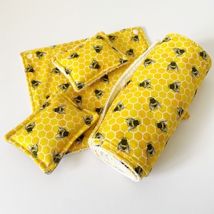 Eco Friendly kitchen set - including a roll of unpaper towels and matching kitchen sponges  - zero waste, sustainable cleaning cloths