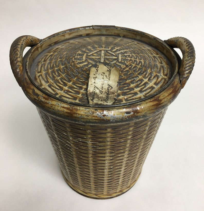 Antique Huntley /& Palmer biscuit tin