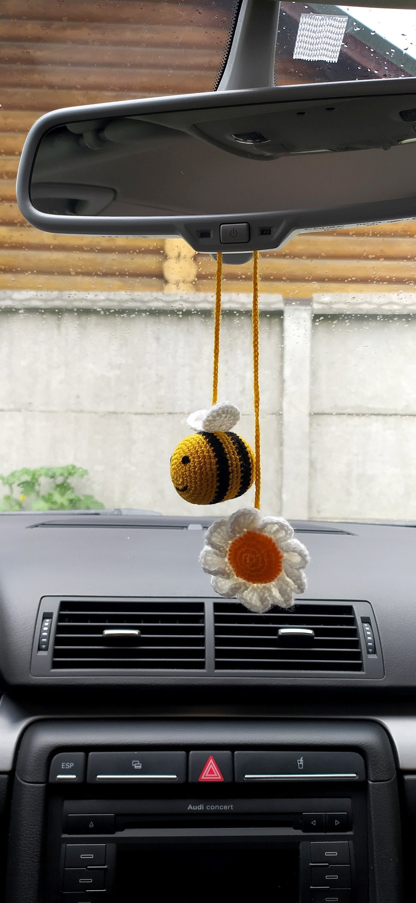 Cute Car Mirror Hanging Accessories, Crochet Car Hanger, Honey Bee  Accessories, Women Teen Frog Ornament, Boho Charm Decor 