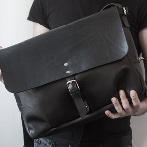 Herren Leder Messenger Bag / schwarze Umhängetasche, Schultertasche, Leder Laptop Aktentasche, Ledertasche, große Handtasche, personalisiertes Geschenk