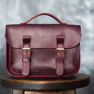 Petite sacoche en cuir pour femmes / sac Messenger, mini sac à bandoulière, petit sac à bandoulière, sac à main pour femme, cadeau personnalisé pour elle