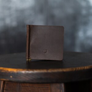 Portafoglio fermasoldi minimalista / Portafoglio da uomo personalizzato, borsa Mini portafoglio, portafoglio piccolo, regalo Groomsmen, portafoglio da donna marrone inciso