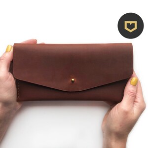 Cartera de sobre de efectivo de cuero para mujer / Cartera de hombre personalizada, Cartera de teléfono grabada, Portatarjetas marrón, Monedero de pasaporte de viaje pequeño