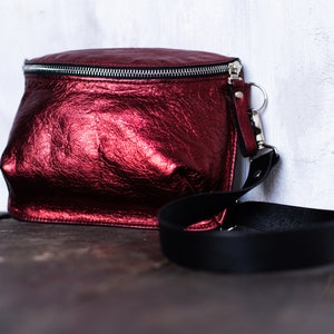 Kleine Damen Leder Metallic Crossbody Tasche / Mini Umhängetasche, Fanny Pack, rote Damen Geldbörse, Gürteltasche, Damenhandtasche, Herren Gürteltasche
