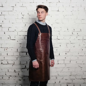 Personalized mens cross back leather apron with logo / Chef apron, Brown barista/Bartender apron, BBQ apron Womens work apron, Cooking apron