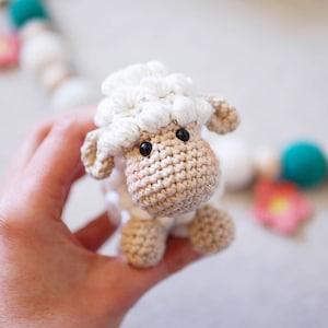 Crochet patterncrochet pattern Sheep Hope, lamb Hope, German, English, Espanol, Poruguese, Français, Italian, crochet, Amigurumi image 9