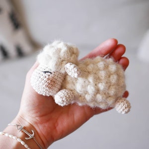 Häkelanleitungcrochet pattern Schäfchen Hope, lamb Hope,deutsch,english,espanol,poruguese,français, italian,häkeln, Amigurumi zdjęcie 2