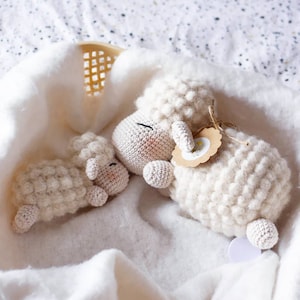 Häkelanleitung crochet pattern lamb Frieda, Schäfchen Frieda als Spieluhr, music box, deutsch, english, Amigurumi zdjęcie 3