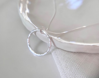 Collier De Poitrine Circle Y - Argenté Estampé Alpaga - Taille 35-40 Ans