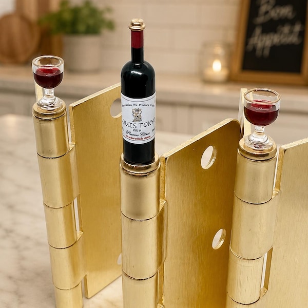 Hinge Topper Wine Set: Miniature Wine Bottle & Glasses Magnet