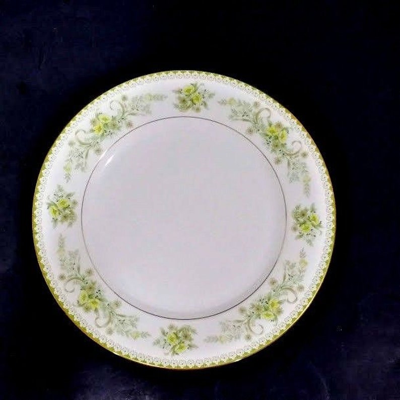 Set of 3 Mikasa greenbriar Fine China Japan Dinner plates L 2014 10 12