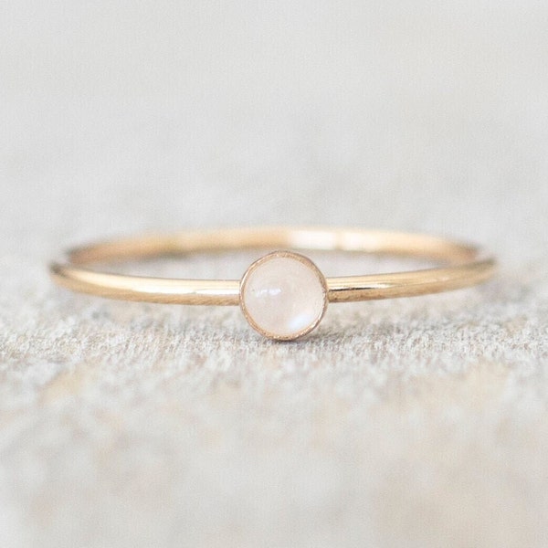 Supercienki złoty pierścionek z kamieniem księżycowym o średnicy 3 mm, delikatny pierścionek z wypełnieniem ze złota, pierścionki ze złota 14k dla kobiet, złote pierścionki do łączenia, pierścionek z kamieniem urodzinowym na czerwiec