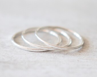 Super Thin Silver Hammered Ring Set of 3, Dainty Silver Ring, Sterling Silver Midi Ring, Silver Rings for Women