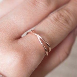 Rose Gold Interlocking Rings, Double Rings, Intertwined Rings, Criss Cross Ring, Rose Gold X Ring, Rose Gold Rings for Women