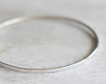 Silver Hammered Bangle, Silver Stacking Bangle Bracelet, Simple Silver Bracelet, Thin Sterling Silver Bangle