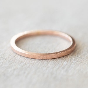 Dünner Roségold-Quadratring, zierlicher Roségold-Ring, dünnes Roségold-Band, 14k Roségoldringe für Frauen