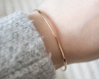 Gold Filled Hammered Bangle, Gold Filled Stacking Bangle, Thin Gold Bangle Bracelet, Simple Gold Bracelet, Gift for Sister