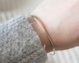 Sterling Silver Bangle, Silver Stacking Bangle Bracelet, Simple Silver Bracelet, Thin Silver Bangle Bracelet, Gift for Sister, Jewelry Gift