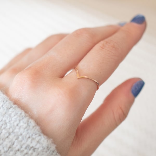 Super Thin Rose Gold Hammered Chevron Ring, V Ring, Dainty Rose Gold Filled Ring, Curved Ring, 14k Rose Gold Rings for Women